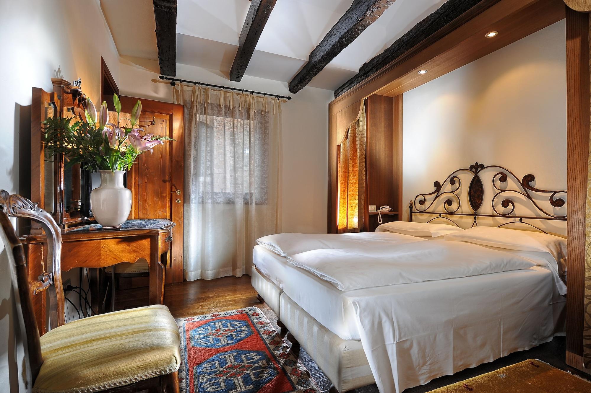 Hotel Flora Venezia Esterno foto