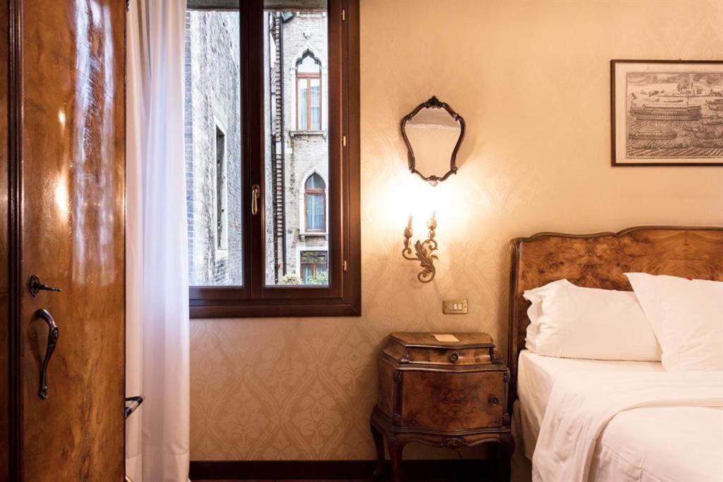 Hotel Flora Venezia Esterno foto