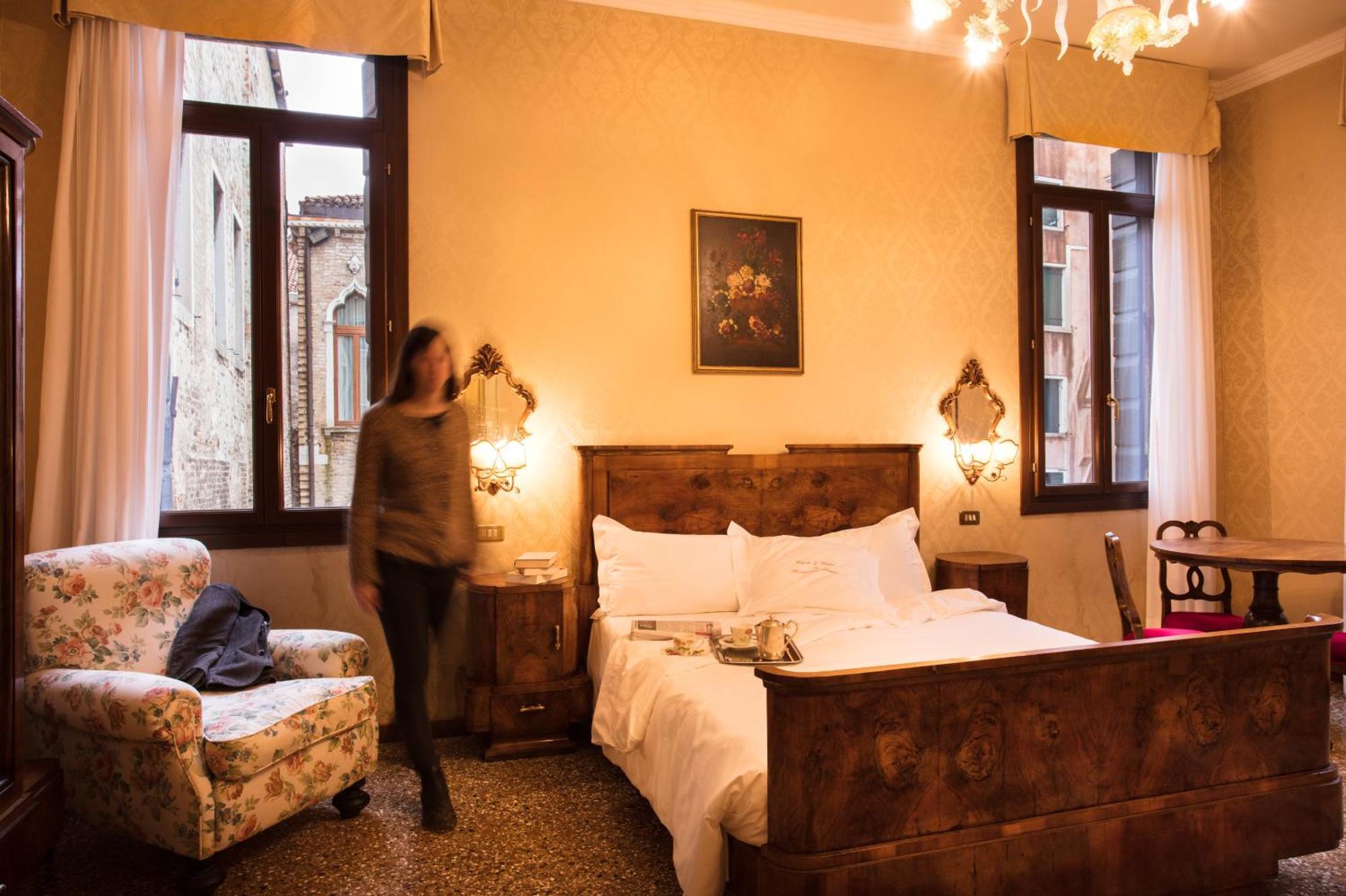 Hotel Flora Venezia Esterno foto