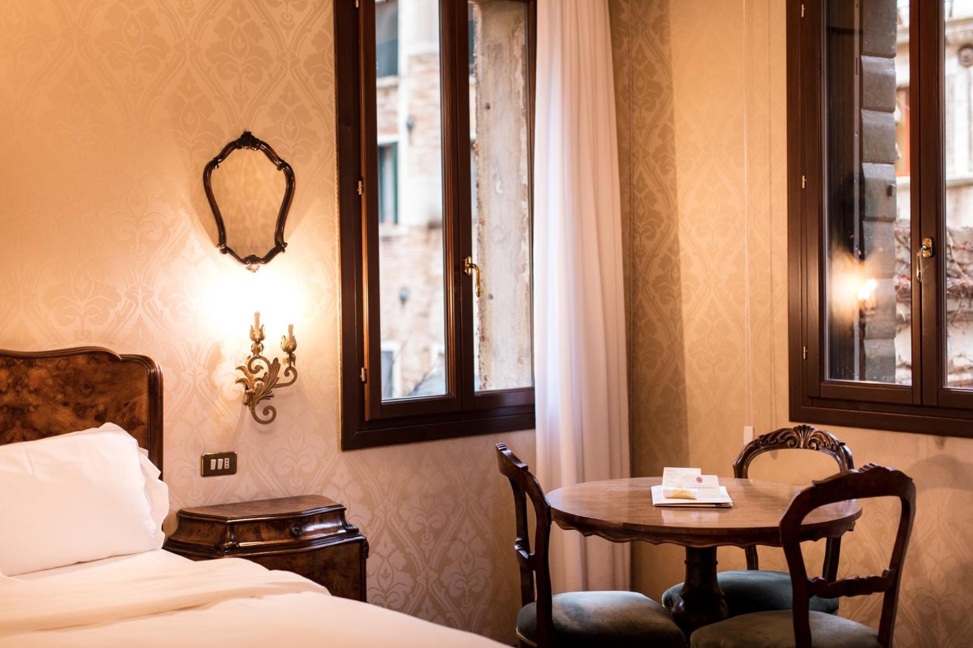 Hotel Flora Venezia Esterno foto